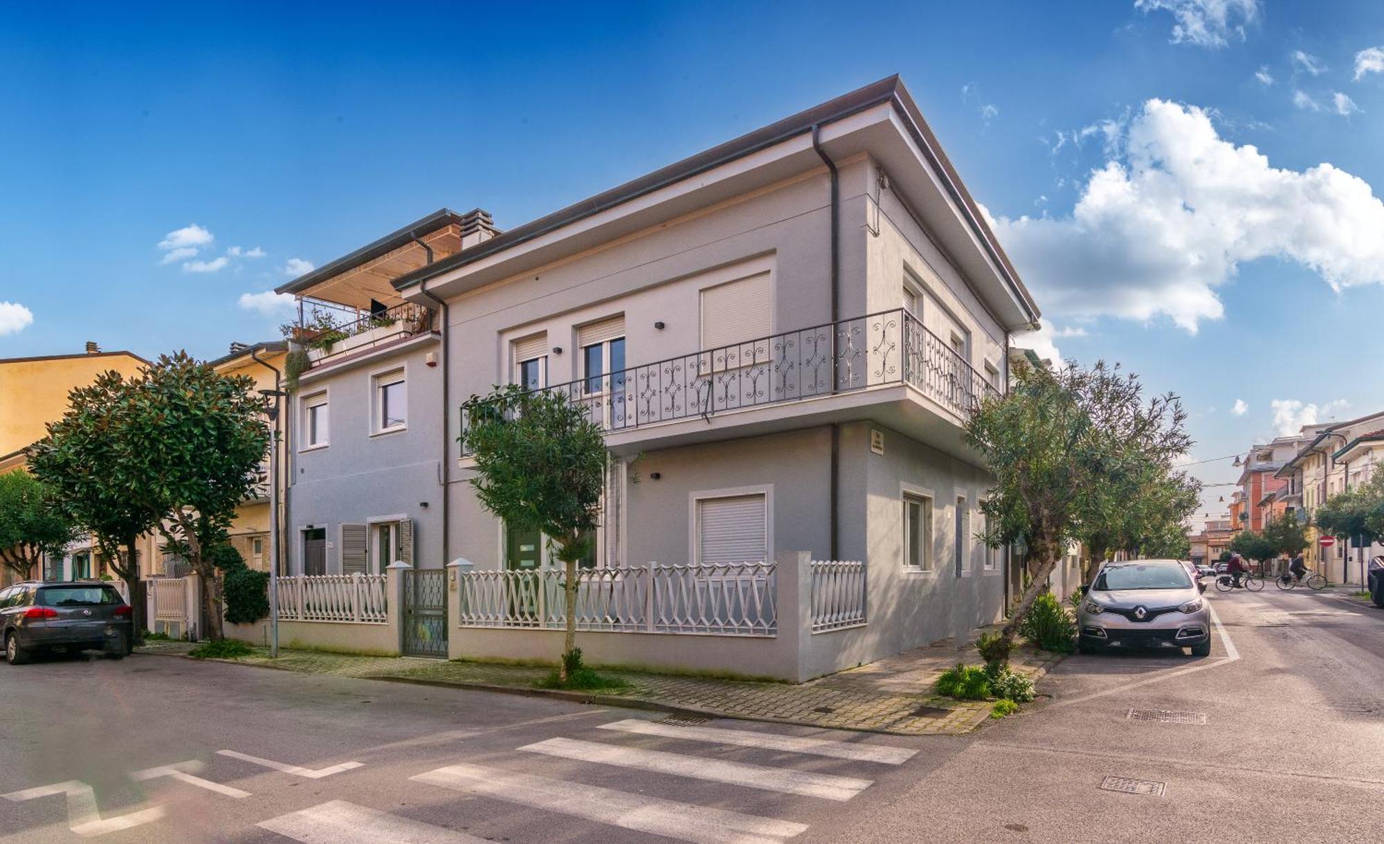 Casa Vacanze Da Antonio Ristrutturata Luglio 2023 Viareggio Exterior photo